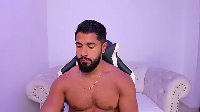 Santiago huntt online show from 17, 12, 2025