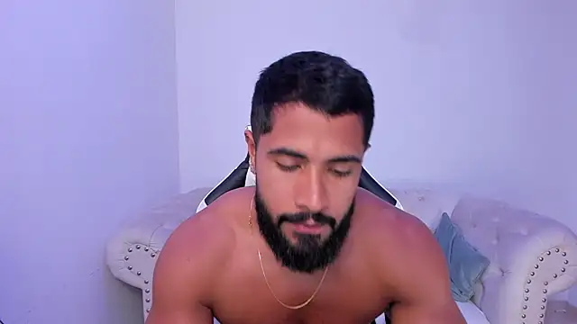 Santiago huntt online show from 10, 11, 2025