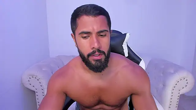 Santiago huntt online show from 7, 10, 2025