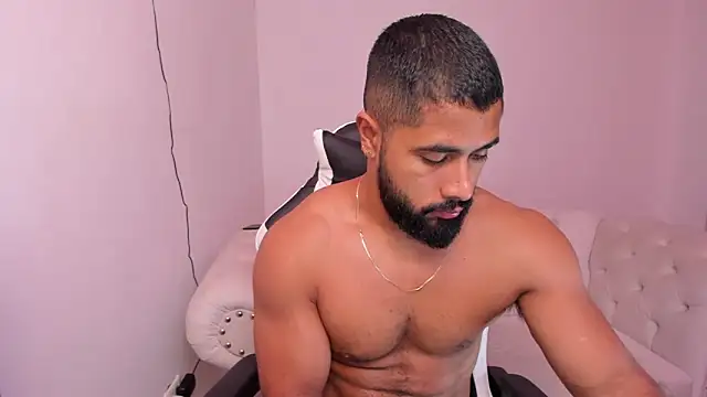 Santiago huntt online show from 4, 2, 2025