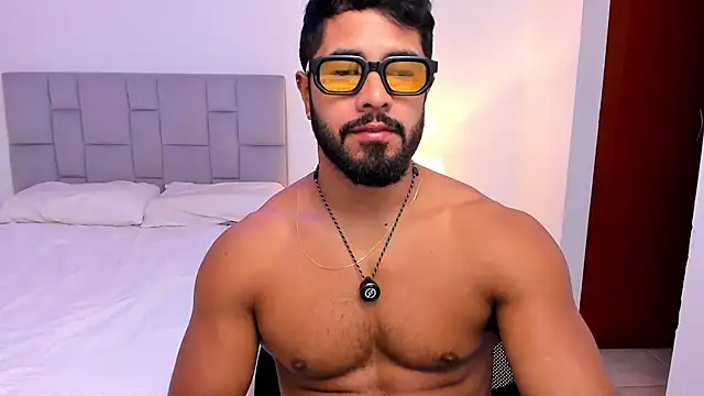 Santiago huntt online show from 18, 4, 2026