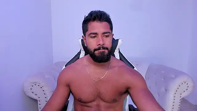 Santiago huntt online show from 17, 11, 2025