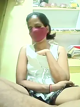 Snapshot of Pooja_cut chatting on 6, 10, 2025 Pooja cut online show from 6, 10, 2025