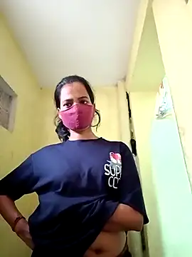 Snapshot of Pooja_cut chatting on 26, 10, 2025 Pooja cut online show from 26, 10, 2025