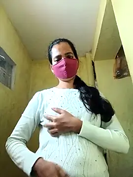 Snapshot of Pooja_cut chatting on 31, 10, 2025 Pooja cut online show from 31, 10, 2025