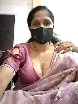 Snapshot of priyancyfun chatting on 6, 10, 2025 priyancyfun online show from 6, 10, 2025