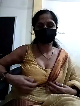 Snapshot of priyancyfun chatting on 9, 9, 2025 priyancyfun online show from 9, 9, 2025
