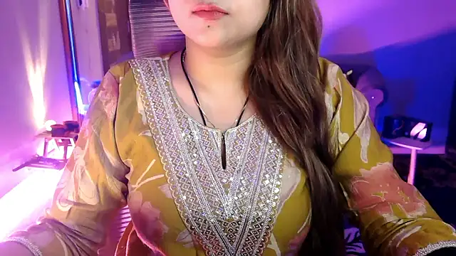 Snapshot of Mitikaa chatting on 2, 6, 2026 Mitikaa online show from 2, 6, 2026