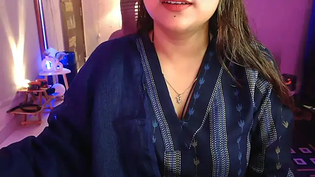 Snapshot of Mitikaa chatting on 9, 5, 2026 Mitikaa online show from 9, 5, 2026