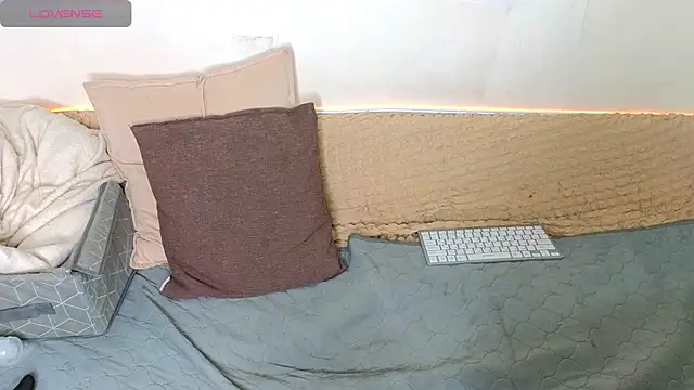 emilytrays online show from 3, 2, 2026