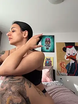 NNNoire online show from 22, 4, 2026