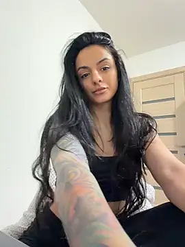 Snapshot of NNNoire chatting on 13, 5, 2026 NNNoire online show from 13, 5, 2026