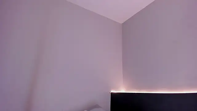 Snapshot of sara__jones_gh chatting on 20, 10, 2025 sara jones gh online show from 20, 10, 2025