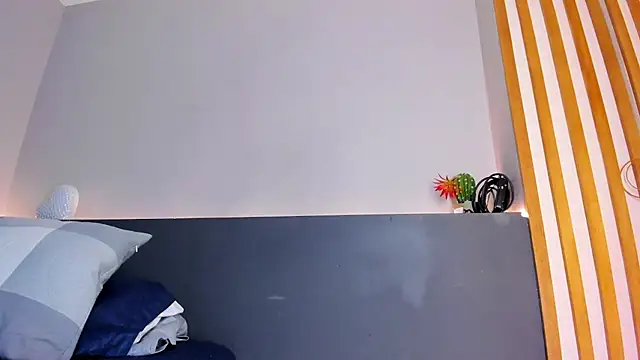 Snapshot of sara__jones_gh chatting on 19, 9, 2025 sara jones gh online show from 19, 9, 2025