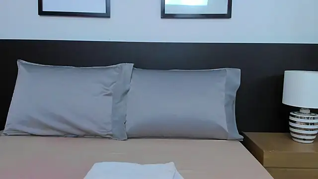 Snapshot of vi_anaya chatting on 23, 11, 2025 vi anaya online show from 23, 11, 2025