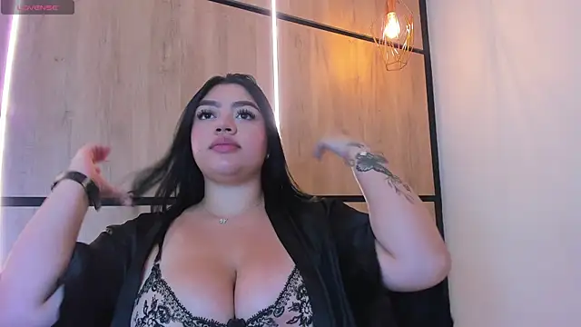 ashlyn parker online show from 21, 11, 2025