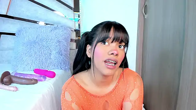 ssofijohnsonx online show from 9, 2, 2025