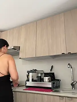 MilaRux online show from 10, 4, 2026