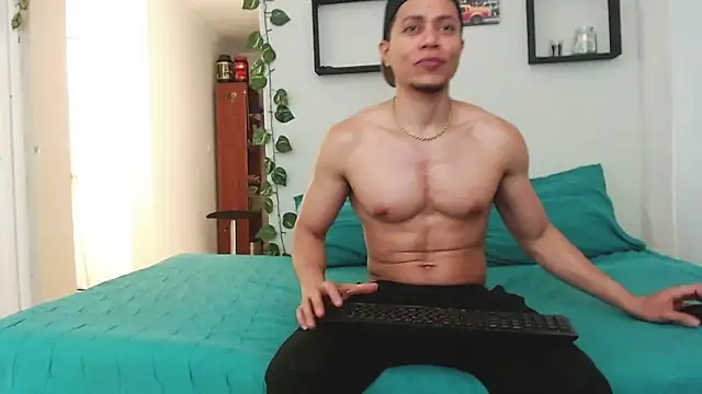 Snapshot of mike_rolly_hot chatting on 26, 9, 2025 mike rolly hot online show from 26, 9, 2025
