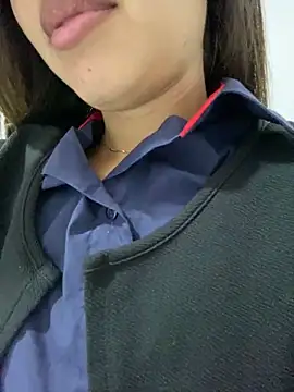 LuizaDiaz online show from 10, 2, 2025