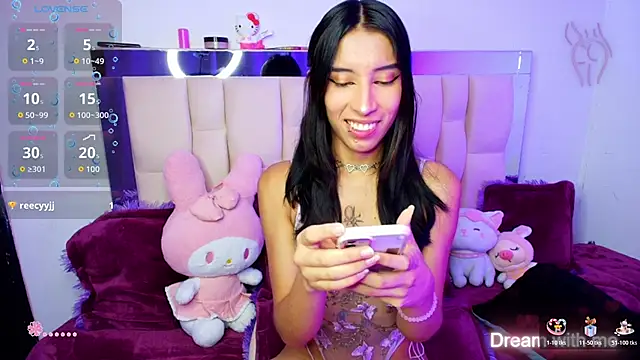 Snapshot of Silver_Rosex chatting on 7, 11, 2025 Silver Rosex online show from 7, 11, 2025