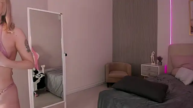 blue nymph1 online show from 19, 3, 2026