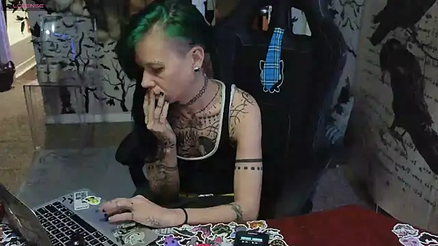 trashbrat online show from 28, 9, 2025