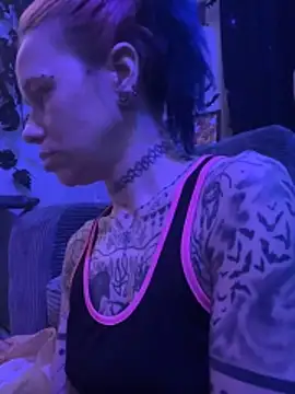 trashbrat online show from 12, 4, 2026