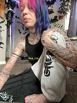 Snapshot of trashbrat chatting on 31, 5, 2026 trashbrat online show from 31, 5, 2026