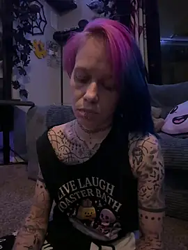 trashbrat online show from 8, 4, 2026