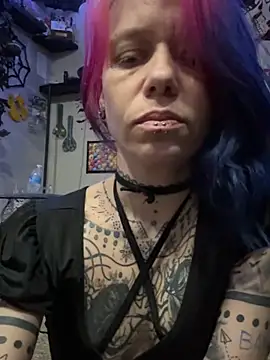 Snapshot of trashbrat chatting on 1, 6, 2026 trashbrat online show from 1, 6, 2026
