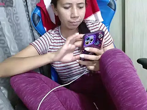 Danielagomez33 online show from 14, 4, 2026