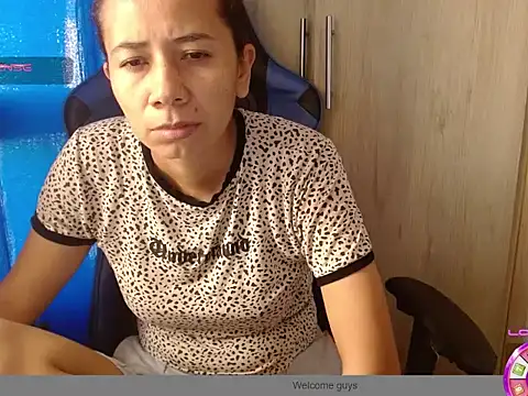 Danielagomez33 online show from 24, 2, 2026