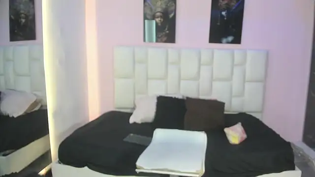 Charlot Vega  online show from 25, 11, 2025