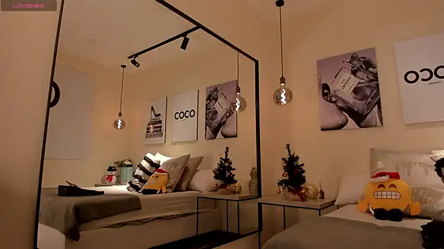 Blue Angell online show from 16, 12, 2025