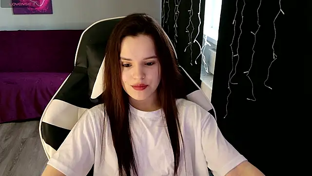 Snapshot of Harleen_Moore chatting on 25, 5, 2026 Harleen Moore online show from 25, 5, 2026