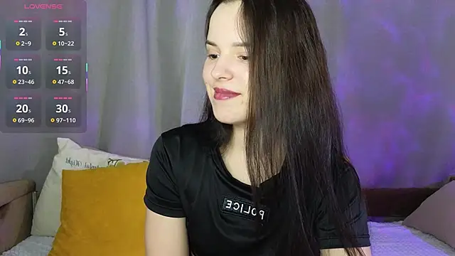 Snapshot of Harleen_Moore chatting on 28, 10, 2025 Harleen Moore online show from 28, 10, 2025