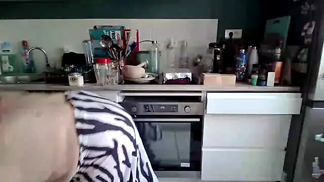 sweetinside  online show from 13, 4, 2026