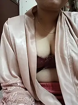 karishma kappur online show from 18, 2, 2025