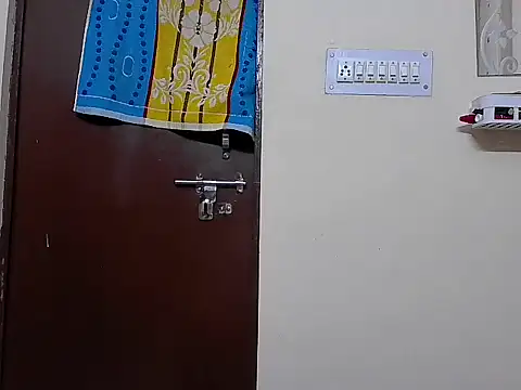 karishma kappur online show from 27, 2, 2025