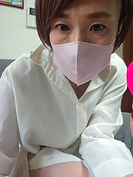Snapshot of ----saori----- chatting on 14, 10, 2025 ----saori----- online show from 14, 10, 2025