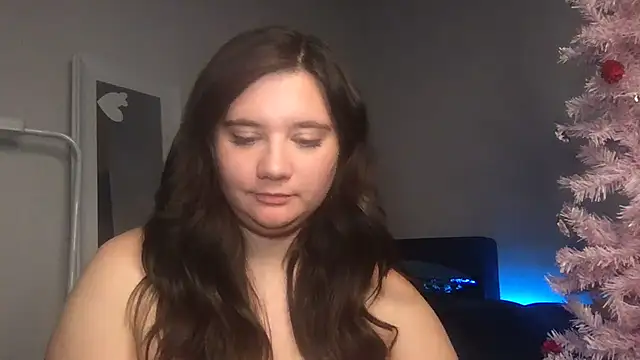 Snapshot of kylienotjenner chatting on 9, 2, 2025 kylienotjenner online show from 9, 2, 2025