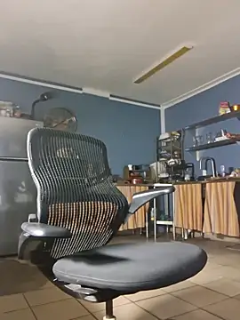 hesjustafriend online show from 2, 5, 2026