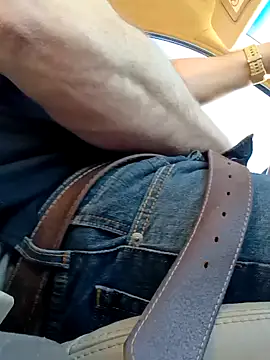 hesjustafriend online show from 18, 1, 2026