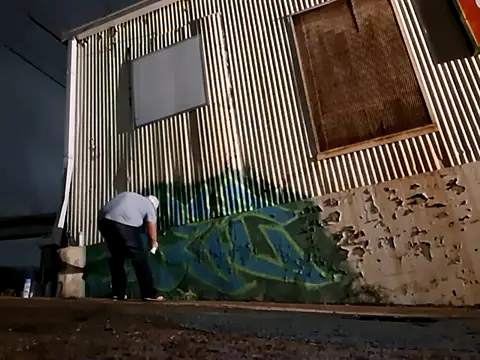 hesjustafriend online show from 19, 4, 2026