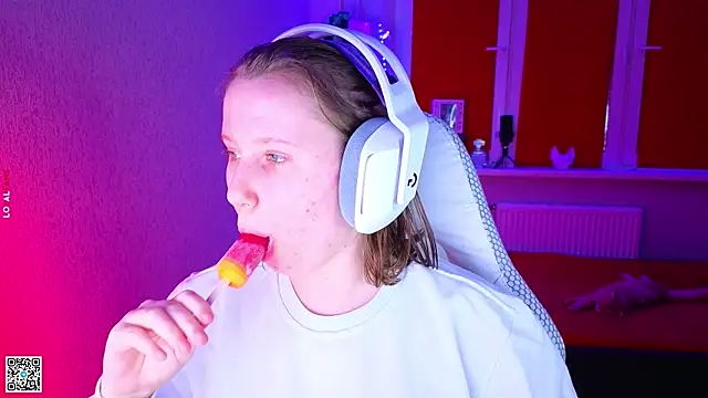 mon lola online show from 10, 11, 2025