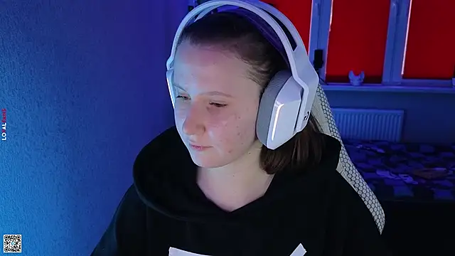 mon lola online show from 9, 10, 2025