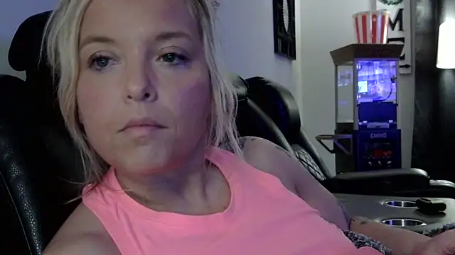 JennaLynn785 online show from 22, 2, 2025