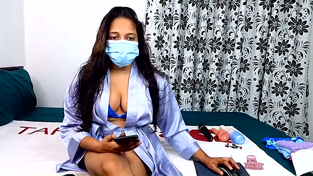 Snapshot of Tatoo_girl chatting on 6, 7, 2026 Tatoo girl online show from 6, 7, 2026