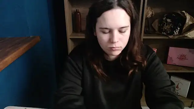 mini girly online show from 9, 10, 2025